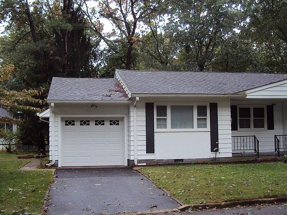2nd image of 7 Wisconsin Lane #B