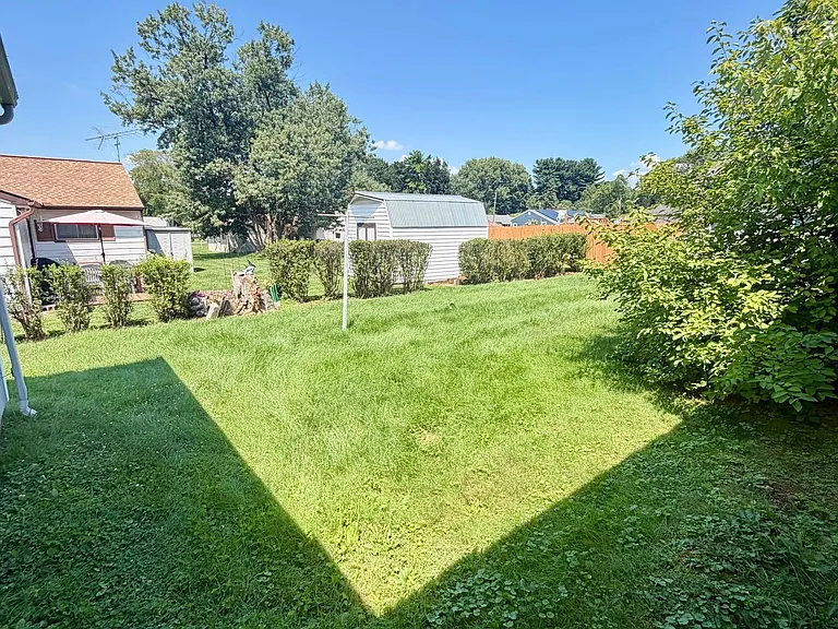 6225 Hollow Dr — Photo 18