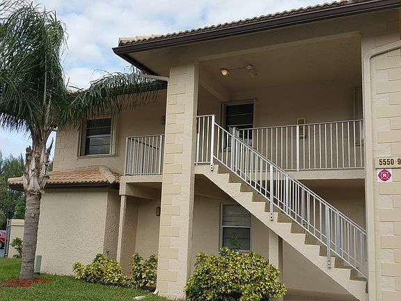 2nd image of 5550 Lakeside Dr #201-9