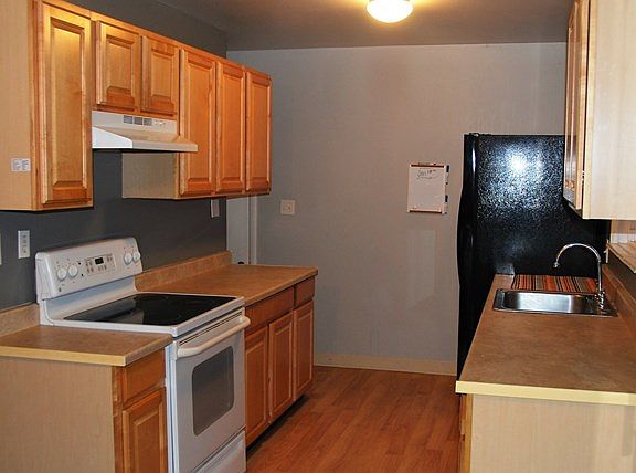 5th image of 431 Valley Dr