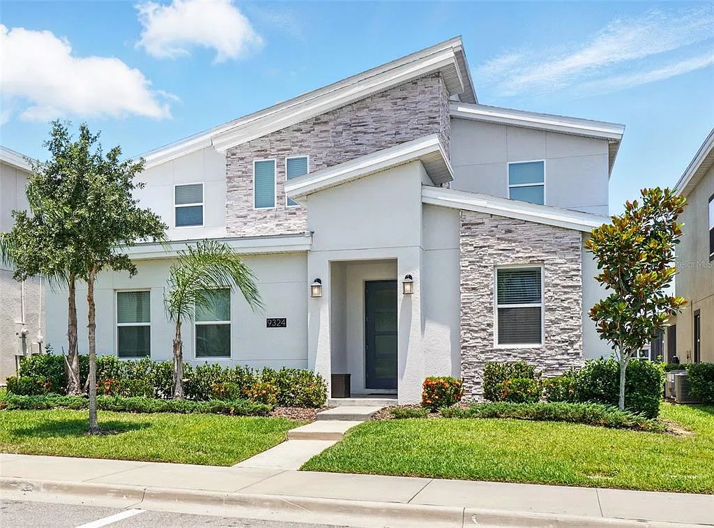 7 bed, 5.0 bath, $3,600 — Photo 1