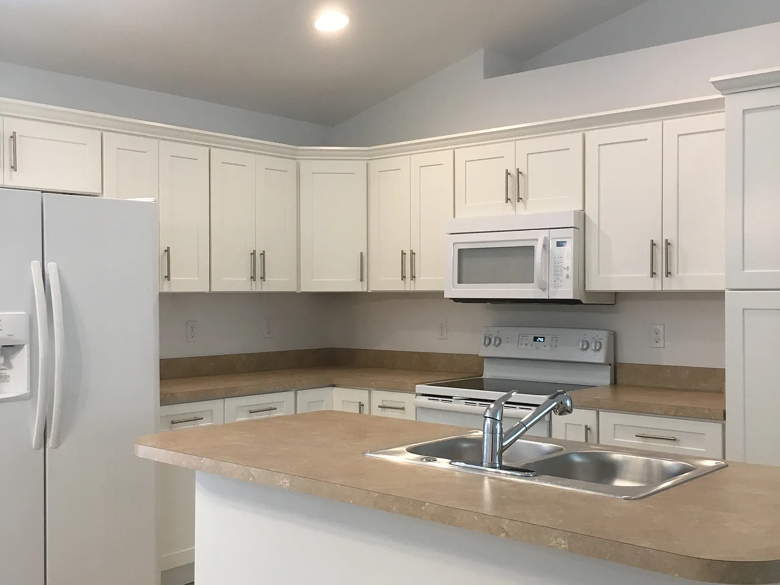 3/2 Close to shopping $1,750.00/Month Daytona Park Estates — Photo 4