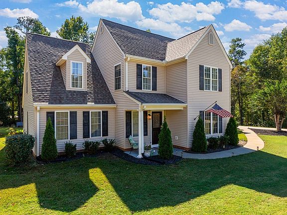 2nd image of 113 Wigeon Way