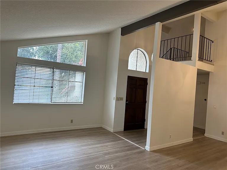 22518 Avenue San Luis — Photo 2