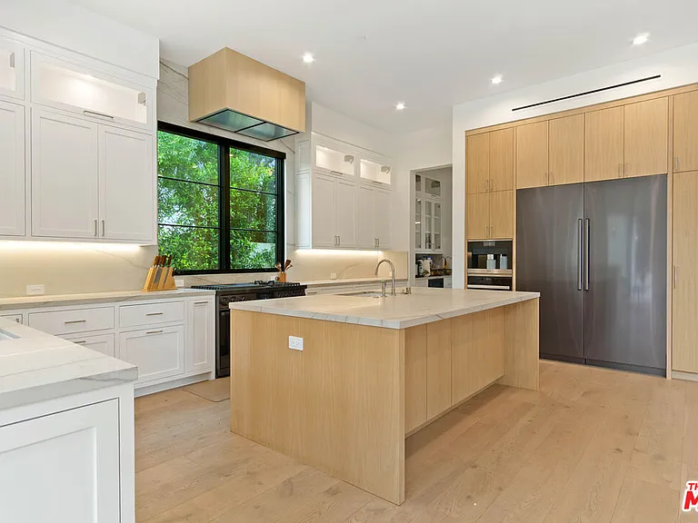 5041 Noeline Ave — Photo 47