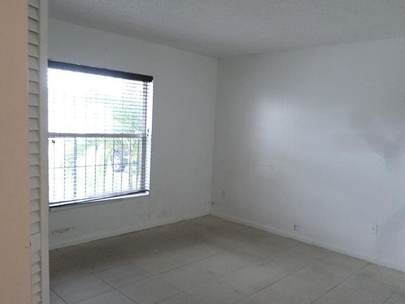 5th image of 3964 NW 181st Ln