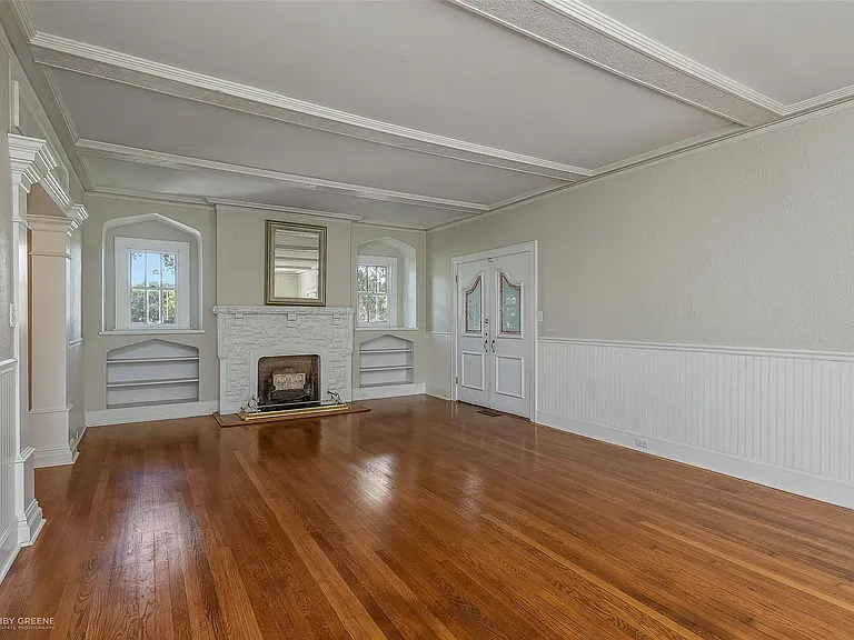 1212 E Kings Hwy — Photo 8