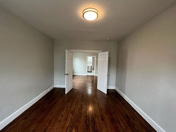 5th image of 38 Anthony St APT 1L