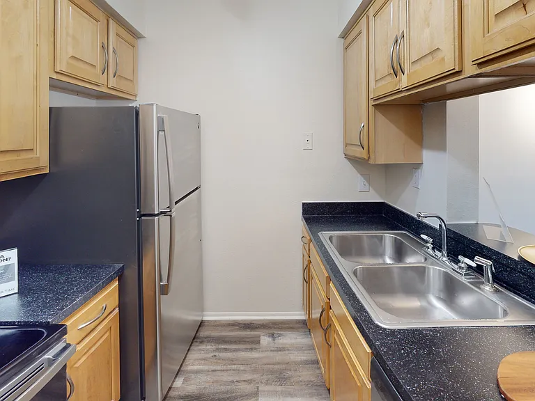 Lakewood Place — Photo 48