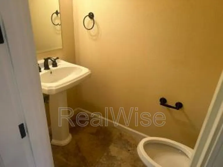1709 Softwood Way — Photo 25