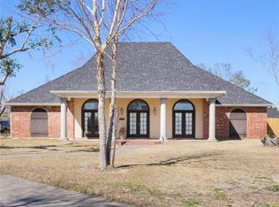 1810 Louis Cir, Lake charles, LA 70605