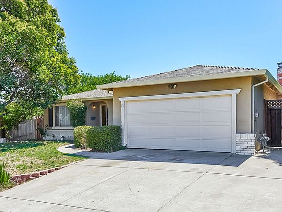 2nd image of 24 Orinda Ct