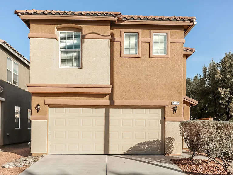9132 Patrick Henry Ave — Photo 1
