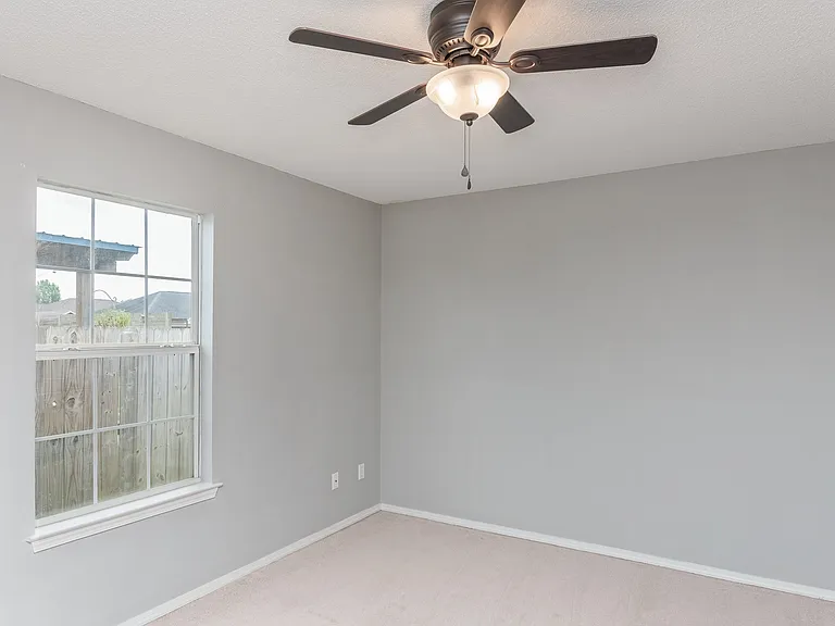 617 Hanley Downs Dr — Photo 22