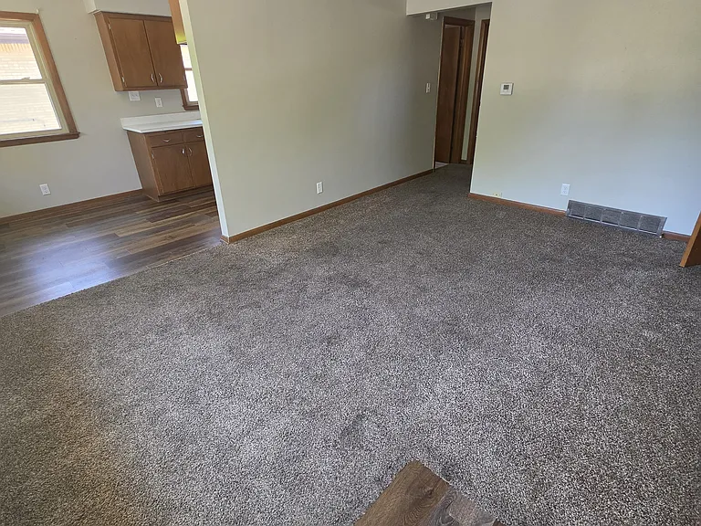 2322 W Bolivar Ave — Photo 10