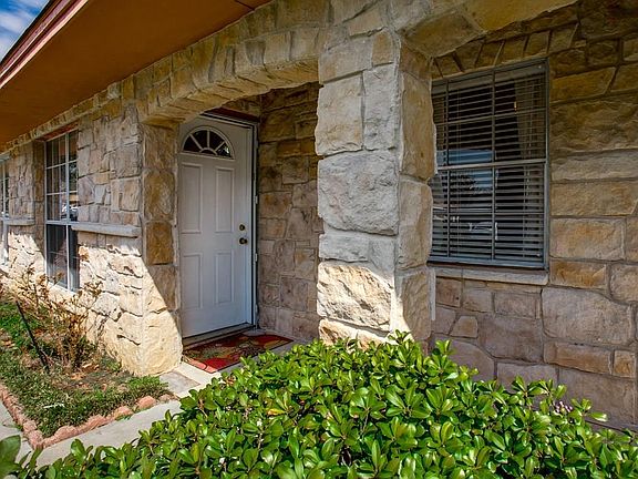 4th image of 4400 Sarazen Dr