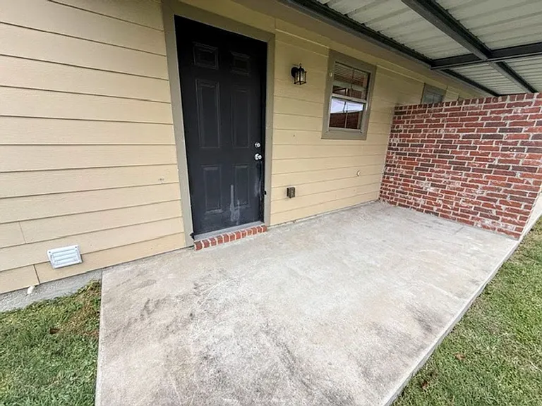 2520 Crockett St — Photo 18
