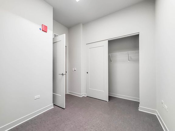5th image of 818 N Wolcott #204
