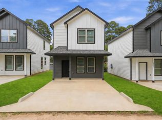 10176 Barberry St, Willis, TX 77318