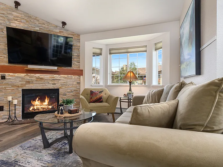 Living Room | Gas Fireplace | Scenic View