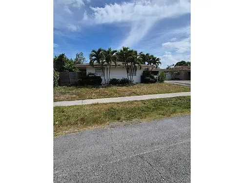 10030 SW 164th Ter Photo 1
