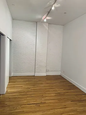 Rented by United American Land | media 30