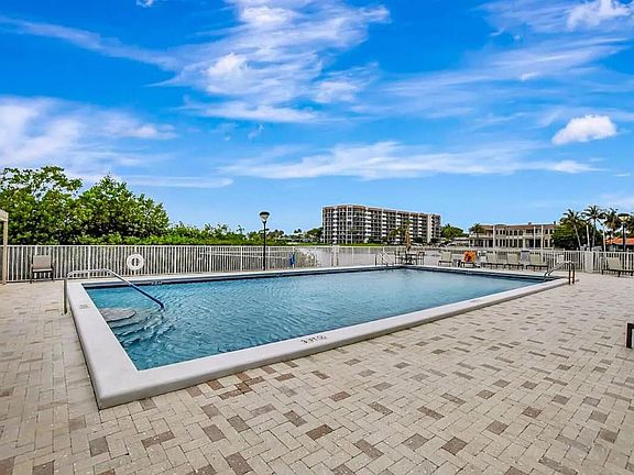 4th image of 3912 S Ocean Blvd APT 205