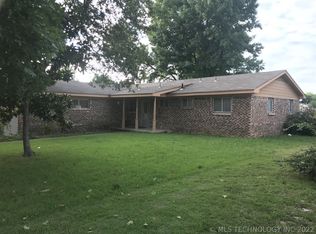 302 W Vandalia St, Broken Arrow, OK 74012