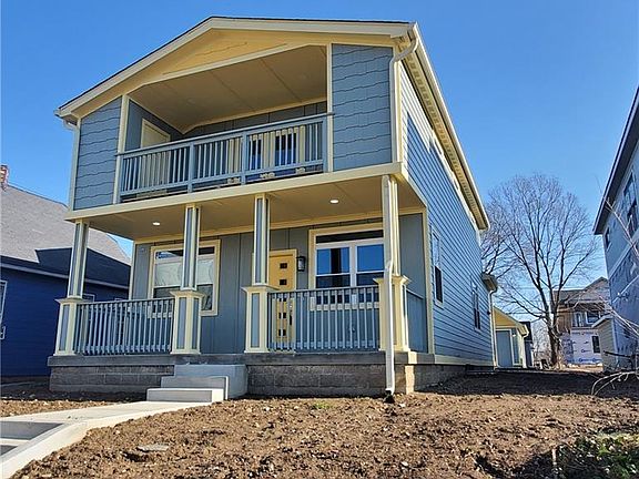 2nd image of 1723 Montcalm St
