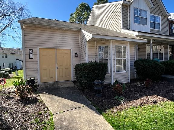 2nd image of 3011 Summercroft Ln