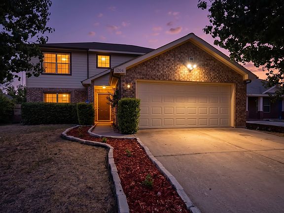2nd image of 204 Centennial Pl