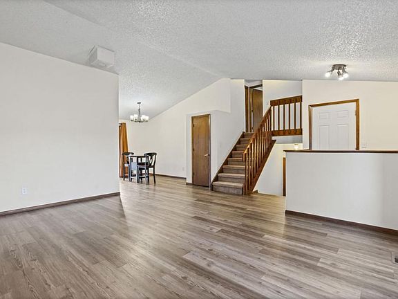 5th image of 2264 Danielle Ct