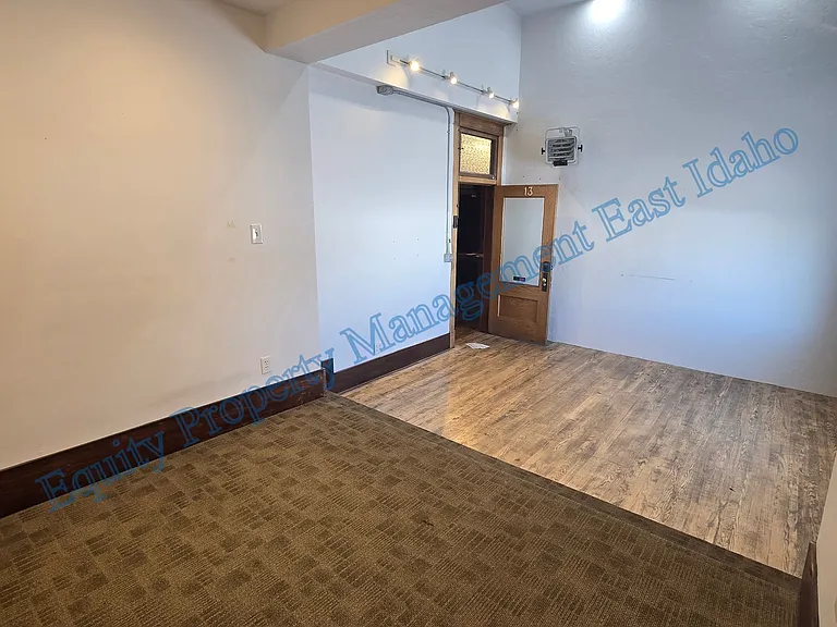 123 N Main St #13 — Photo 3