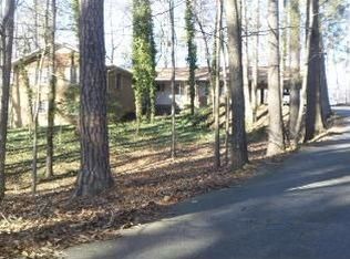 76 Seminole Trl, Cartersville, GA 30120