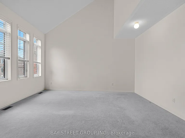 86 Ness Dr — Photo 16