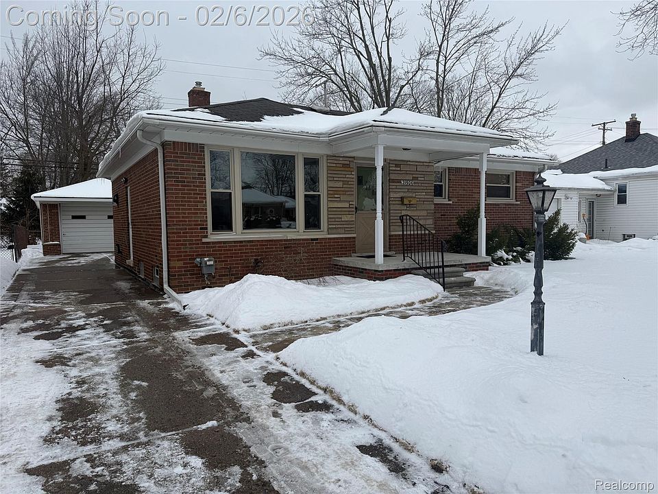 1st image of 21906 Sunnyside St