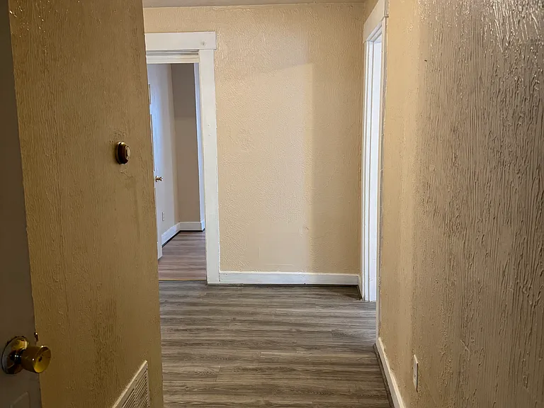 211 Alberta St #213C — Photo 12