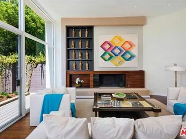 527 S Westgate Ave, Los Angeles, CA 90049