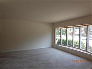 3rd image of 218 S Illinois Dr