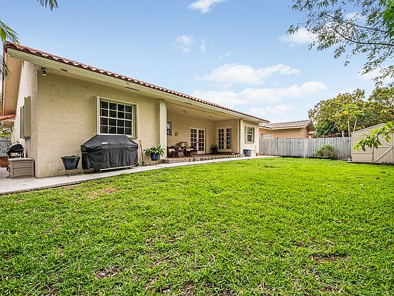 2nd image of 9040 SW 157th St