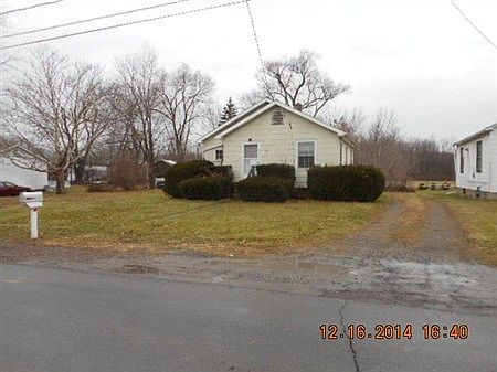 2nd image of 2427 3rd St