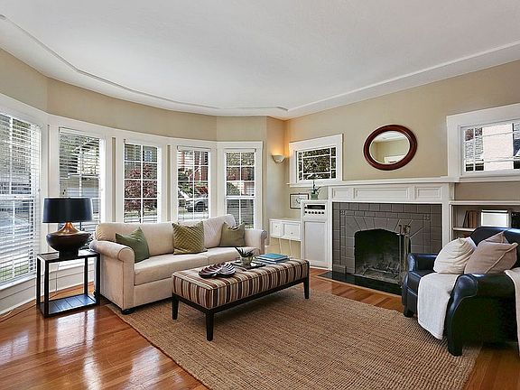 4th image of 3808 La Cresta Ave