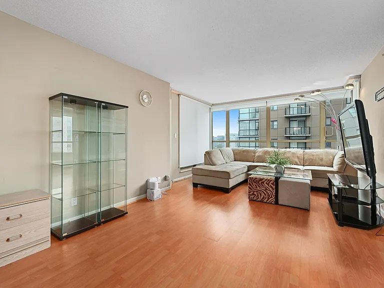 6191 Buswell St #90X — Photo 4