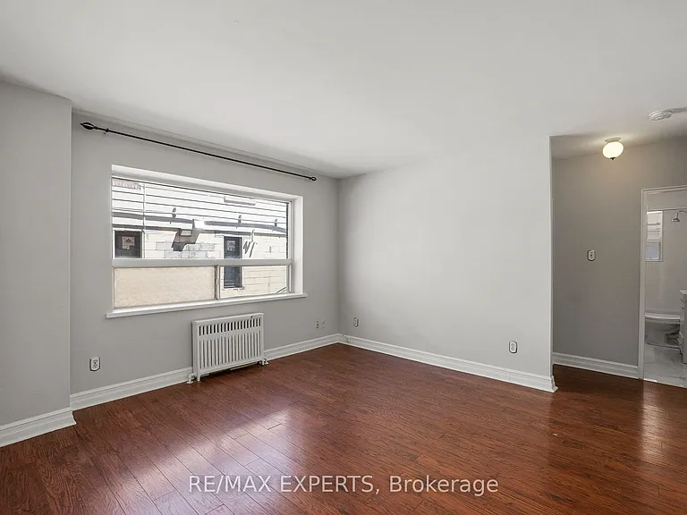 3261A Lakeshore Rd W #101 — Photo 40