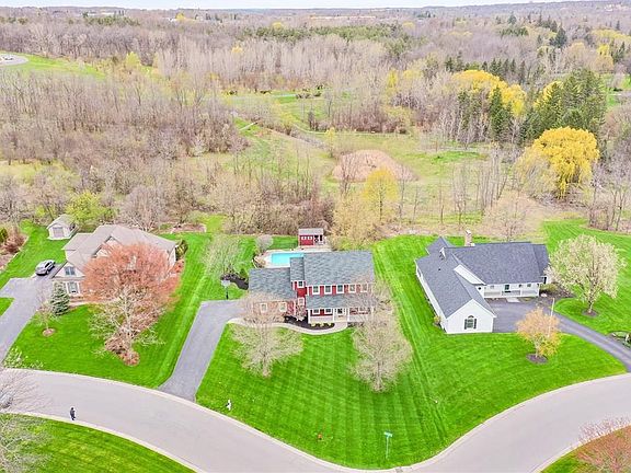 2nd image of 4856 Bedford Dr
