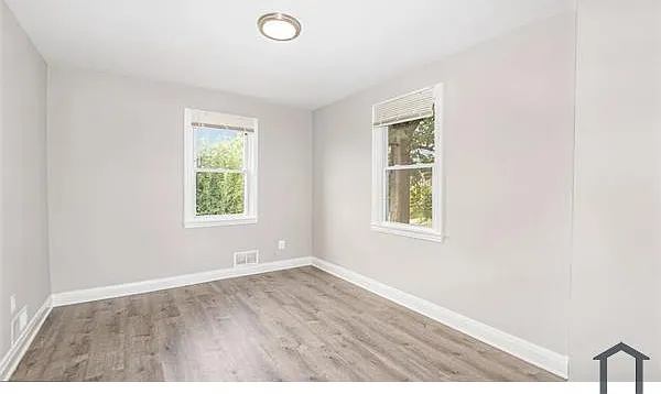 3 bed, 1260 sqft, $3,000 — Photo 4