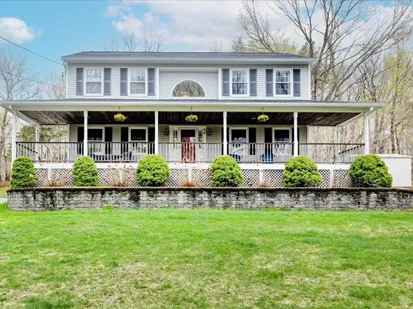 87 Martin St, Essex, MA 01929