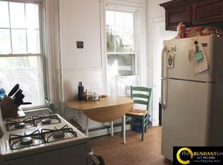 17A Putnam Ave #1B, Cambridge, MA 02138