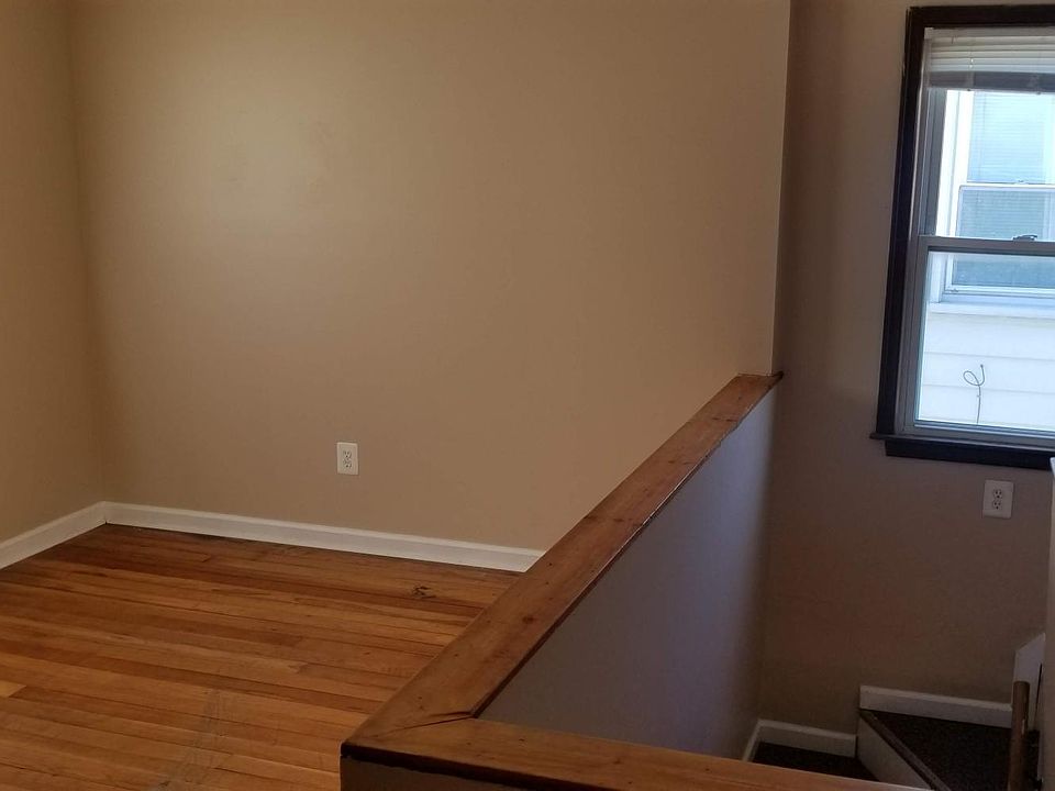 1st image of 3361 Hollywood St