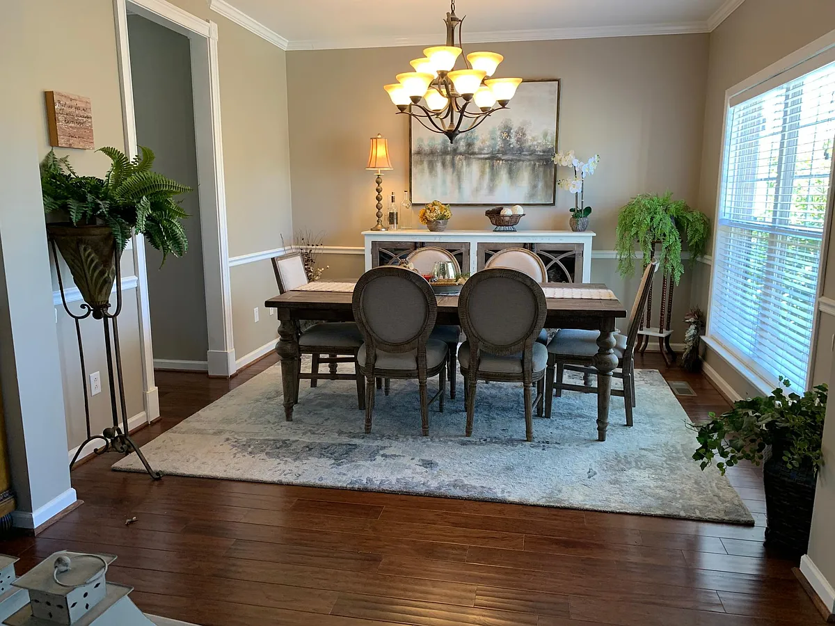 Dining room. - 2336 Forest Lake Dr